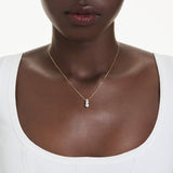 Colgante Stilla Attract, Talla redonda, Blanco, Baño tono oro