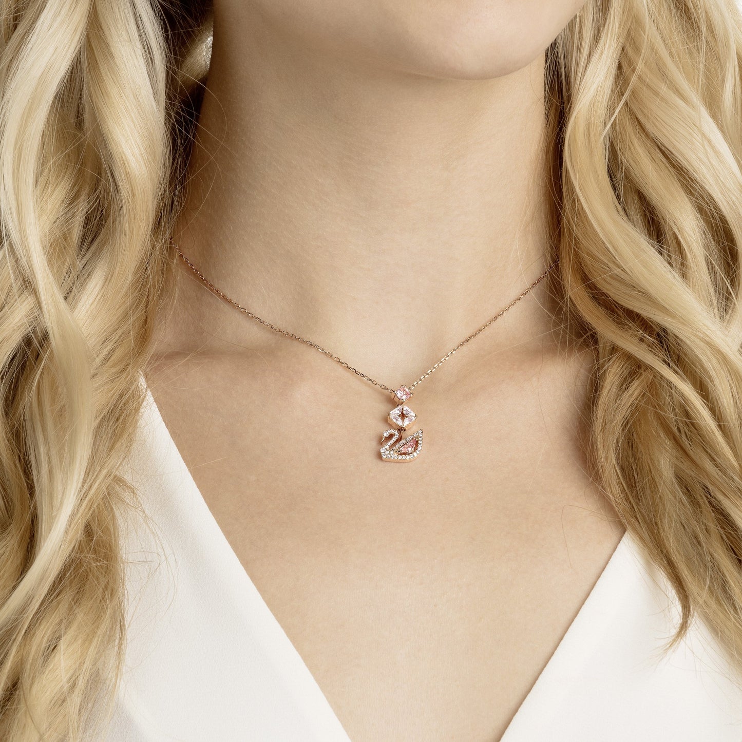 Collar en Y Dazzling Swan, multicolor, Baño en tono Oro Rosa